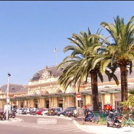 Apartman New Charming 1br Hyper Centre With Balcony And Ac