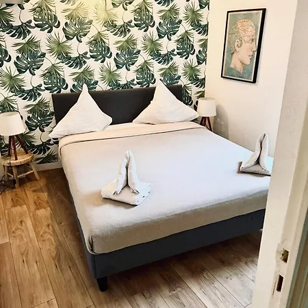 Appartement New Charming 1br Hyper Centre With Balcony And Ac Nice
