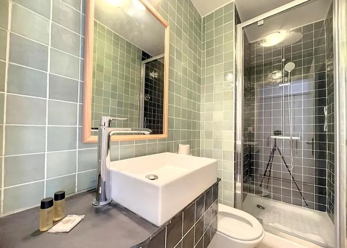 Appartement New Charming 1br Hyper Centre With Balcony And Ac
