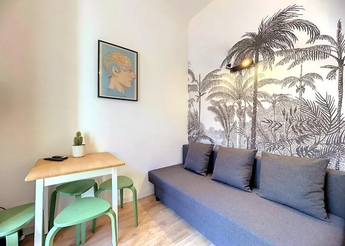New Charming 1br Hyper Centre With Balcony And Ac Lejlighed