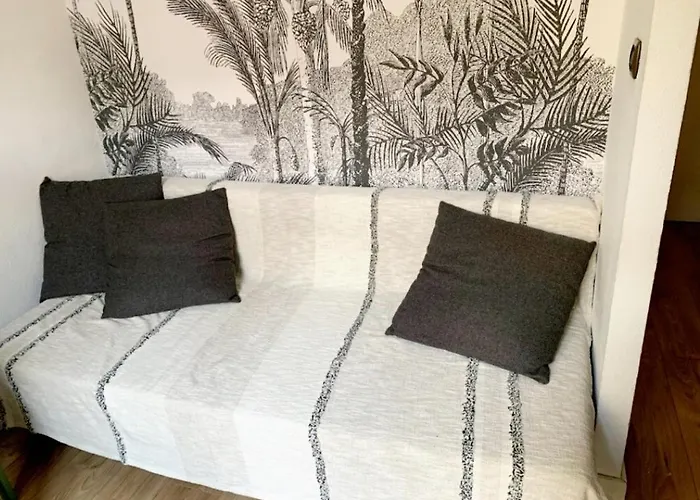 New Charming 1br Hyper Centre With Balcony And Ac