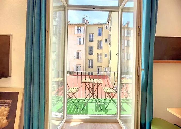 New Charming 1br Hyper Centre With Balcony And Ac *